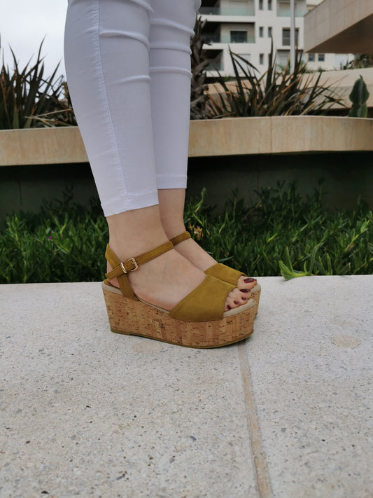 Kylie Compo KAKI